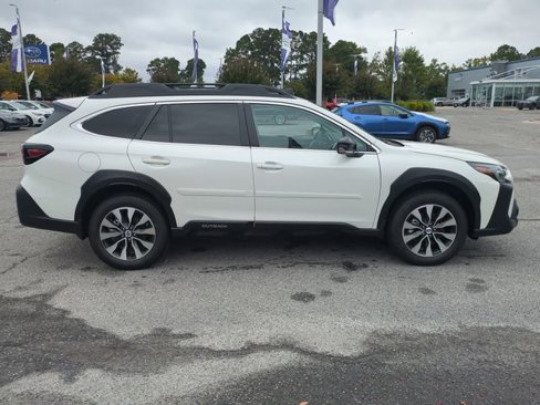 New 2025 Subaru Outback Limited image 2