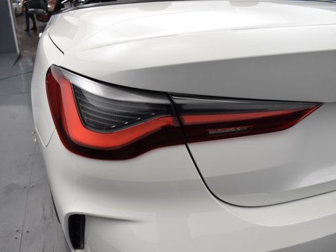 Used 2024 BMW M440i Convertible w/ Premium Package image 7