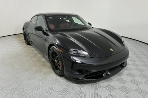 New 2025 Porsche Taycan GTS image 27
