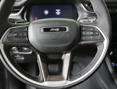 New 2025 Jeep Grand Cherokee L Limited image 15