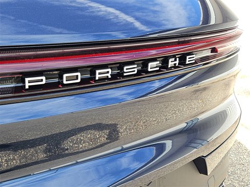 New 2026 Porsche Cayenne image 10