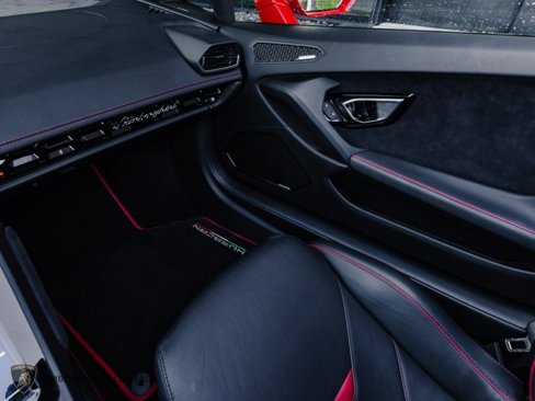 Used 2021 Lamborghini Huracan EVO image 14