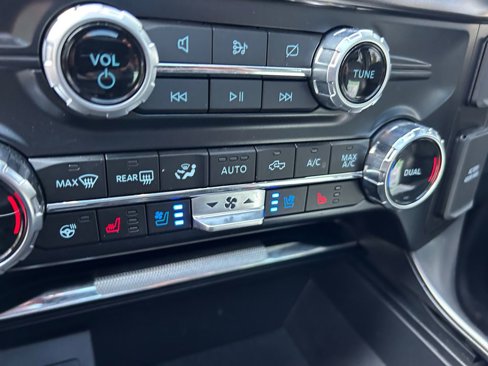 Used 2024 Ford F150 Lariat image 35