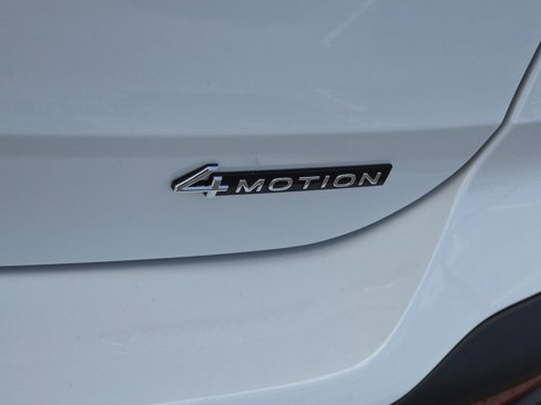 New 2025 Volkswagen Taos S image 9