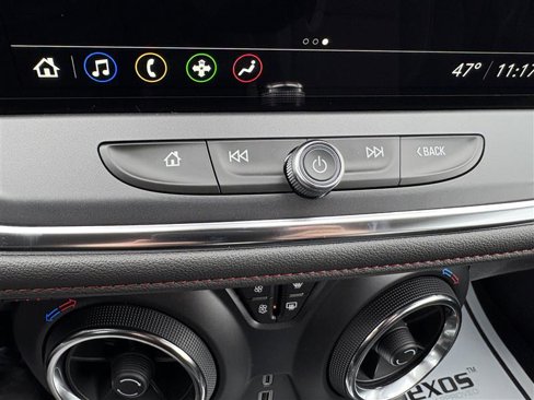 New 2025 Chevrolet Blazer LT w/ Midnight/Sport Edition image 13
