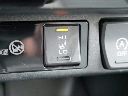 Used 2021 Toyota RAV4 XLE Premium image 28