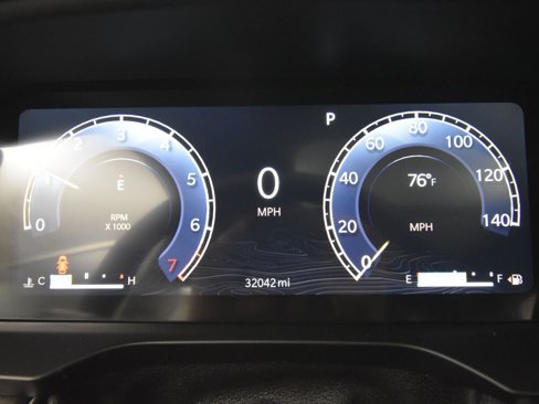 Used 2024 Jeep Grand Cherokee L Limited w/ Luxury Tech Group II image 32