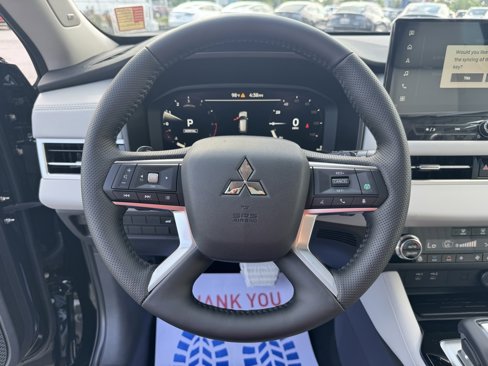 New 2025 Mitsubishi Outlander SEL image 19