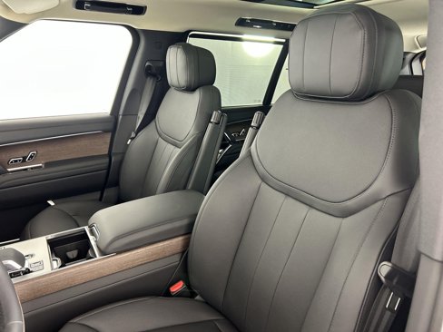 New 2025 Land Rover Range Rover Long Wheelbase SE image 25
