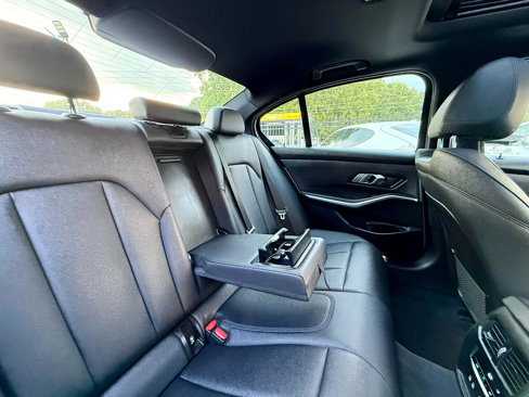 Used 2020 BMW 330i Sedan w/ Convenience Package image 27