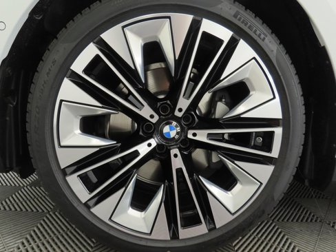 Used 2025 BMW 530i image 31