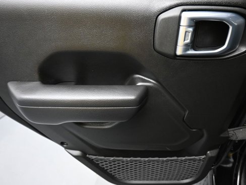 Used 2024 Jeep Wrangler Sport S image 31
