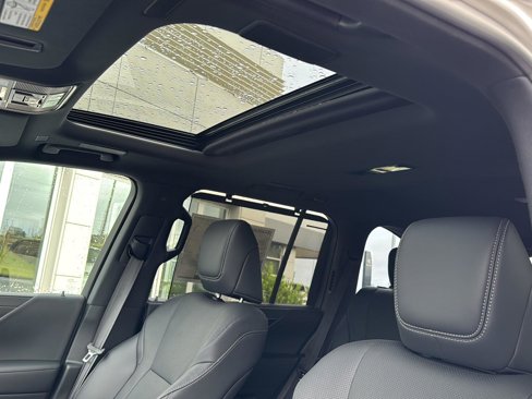 New 2025 Lexus LX 600 4WD w/ Luxury Package image 29