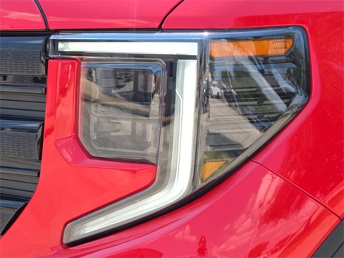 Used 2025 GMC Sierra 1500 Elevation image 4