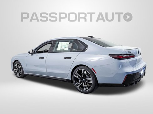 New 2026 BMW 740i xDrive image 3