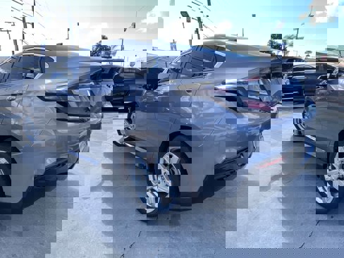 Used 2018 Chevrolet Volt LT image 4