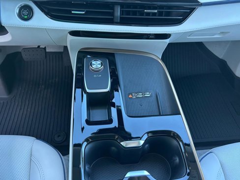 New 2026 Buick Enclave Avenir w/ Super Cruise Package image 11