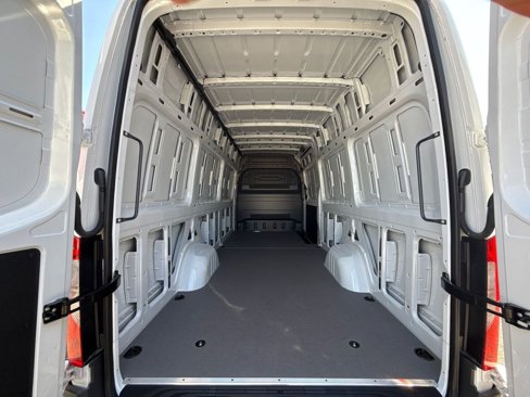 Used 2025 Mercedes-Benz Sprinter 2500 image 27