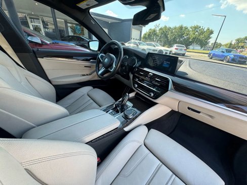 Used 2018 BMW 530i xDrive image 23