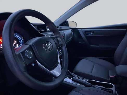 Used 2018 Toyota Corolla LE image 13