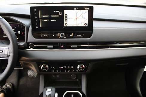 New 2025 Mitsubishi Outlander SE image 23