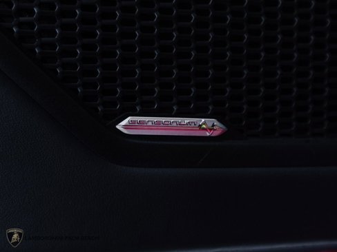 Used 2021 Lamborghini Huracan EVO image 29