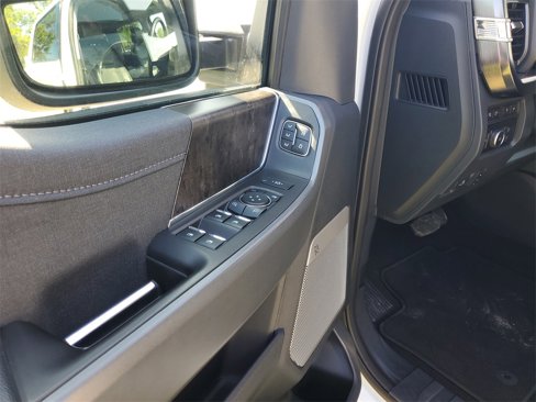 Used 2024 Ford F350 Lariat w/ Lariat Ultimate Package image 10