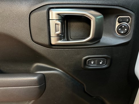 Certified 2022 Jeep Wrangler Unlimited Sport image 10