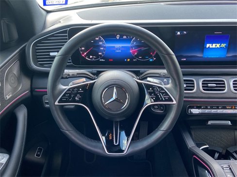 Used 2025 Mercedes-Benz GLS 450 4MATIC image 16
