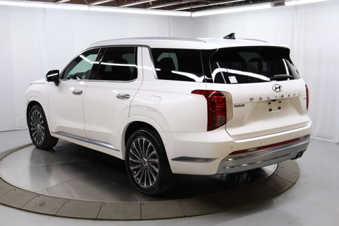 Used 2024 Hyundai Palisade Calligraphy image 5