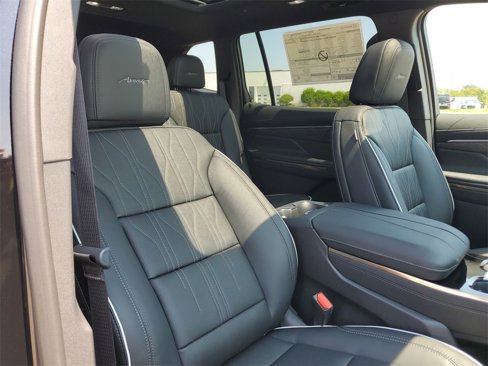 New 2026 Buick Enclave Avenir image 29