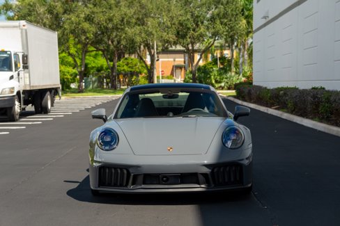 Used 2025 Porsche 911 Carrera 4 GTS image 3