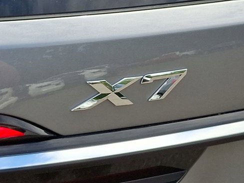 Used 2025 BMW X7 xDrive40i image 39