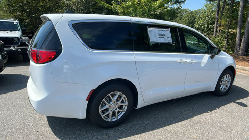 New 2026 Chrysler Voyager LX image 8