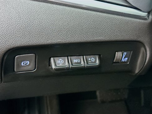 Used 2024 Buick Enclave Premium image 17