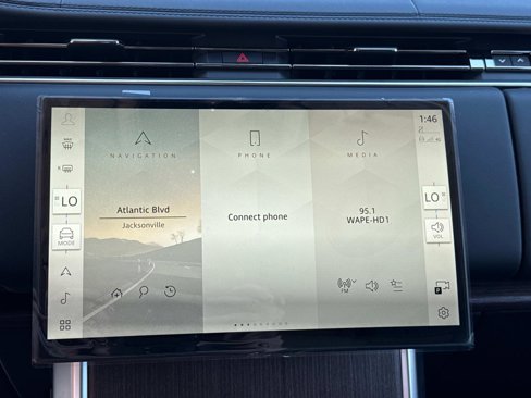 New 2025 Land Rover Range Rover SE image 22