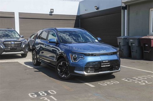 Certified 2025 Kia Niro Wind image 2