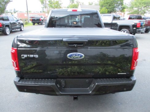 Used 2015 Ford F150 Lariat image 10