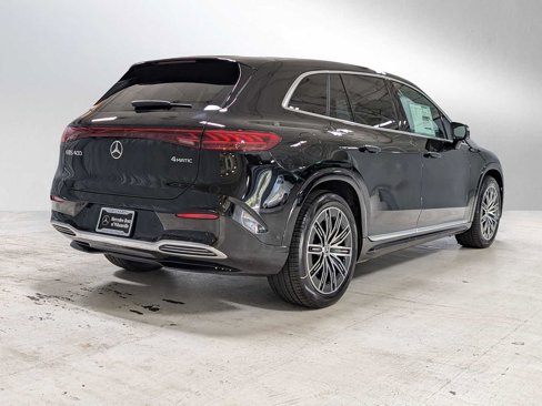 New 2026 Mercedes-Benz EQS 400 4MATIC SUV image 3