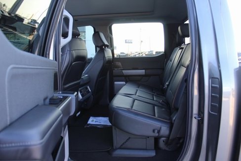 New 2025 Ford F250 Lariat w/ Lariat Ultimate Package image 9