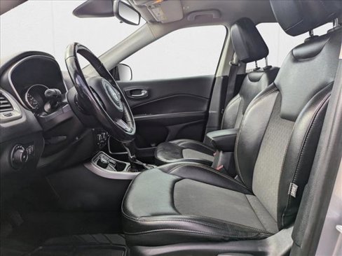 Used 2018 Jeep Compass Latitude image 15
