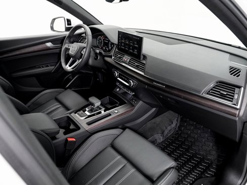 Used 2024 Audi Q5 e Premium Plus image 19