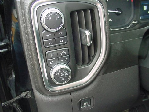 Used 2019 GMC Sierra 1500 SLT w/ SLT Premium Plus Package image 18