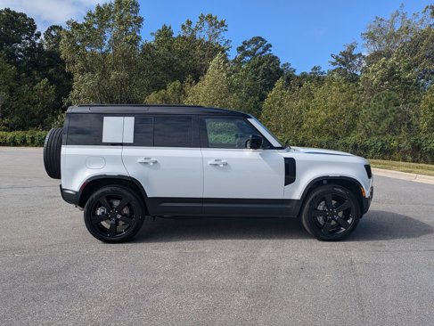 New 2026 Land Rover Defender 110 S image 4