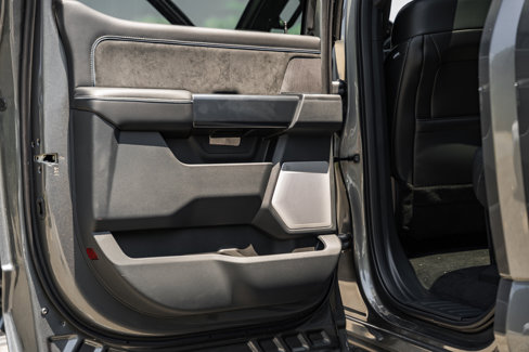 New 2025 Ford F250 Platinum image 46