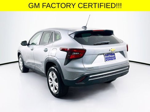 Certified 2025 Chevrolet Trax LS w/ Driver Confidence Package image 5