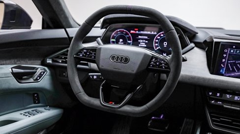New 2025 Audi S e-tron GT Prestige image 24
