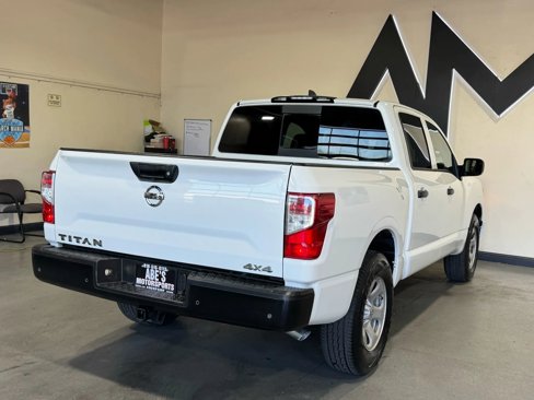 Used 2022 Nissan Titan S w/ S Utility Package image 5
