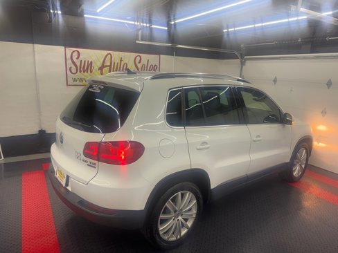 Used 2014 Volkswagen Tiguan SEL image 17