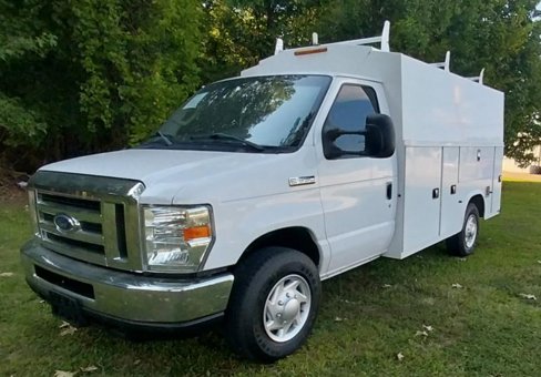 Used 2017 Ford E-350 and Econoline 350 Super Duty image 3